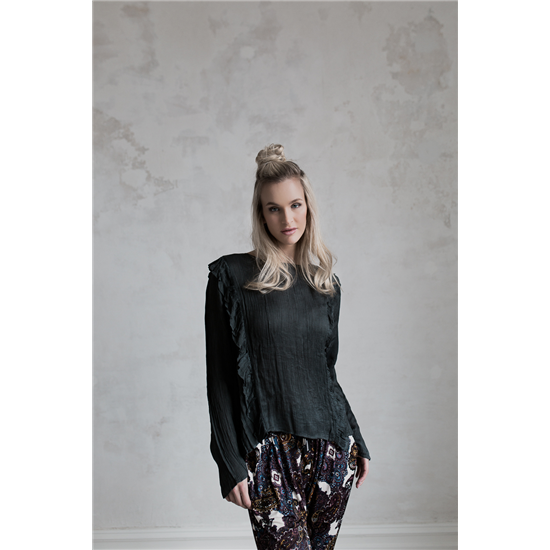 Angel Blouse Magnet grey.jpg