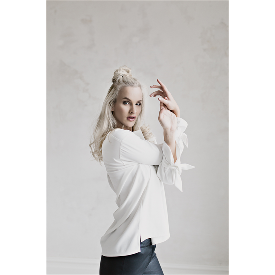 Stella blouse White.jpg